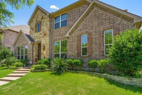 2112 Torin St, Lewisville, TX 75056