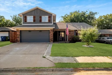 5507 Castle Ct, Lake Dallas, TX 75065