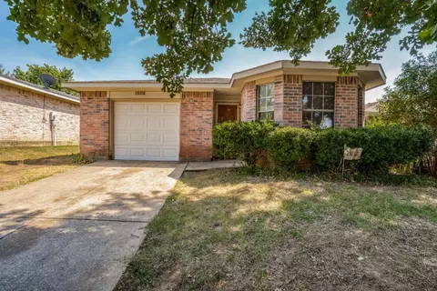 10216 Blackjack Oaks Dr, Dallas, TX 75227
