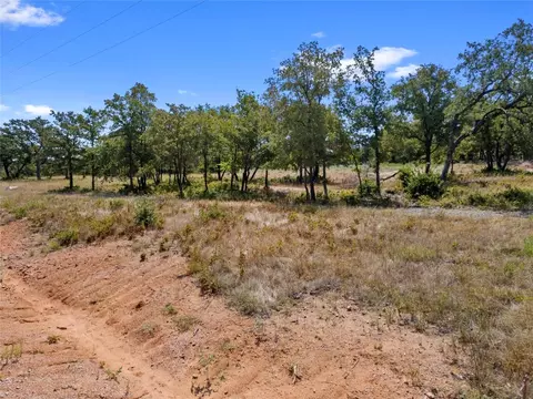 215 Creek Xing, Alvord, TX 76225