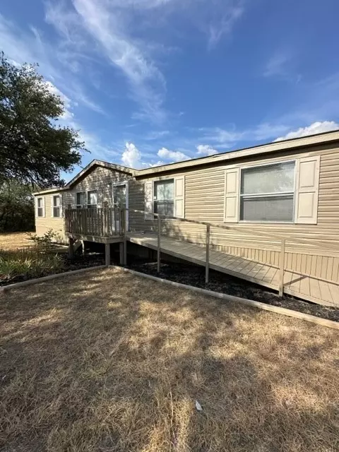 48 Mesquite Trl, Weatherford, TX 76087