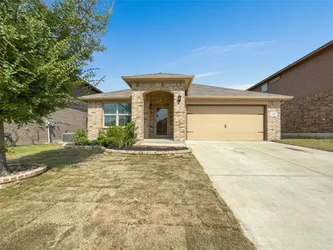 605 Stanmire Lake Trl, Fort Worth, TX 76120