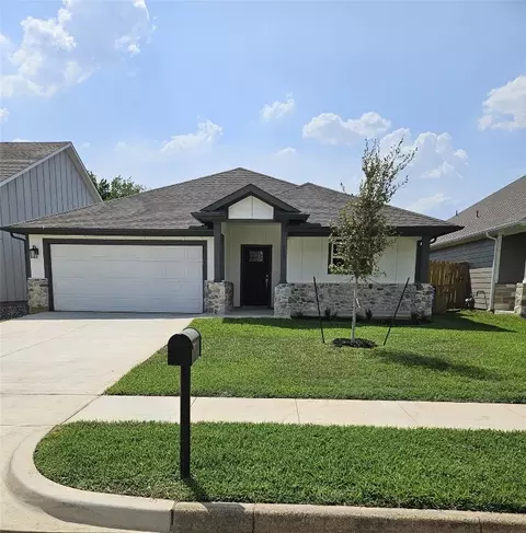 113 Anderson Dr, Hurst, TX 76053