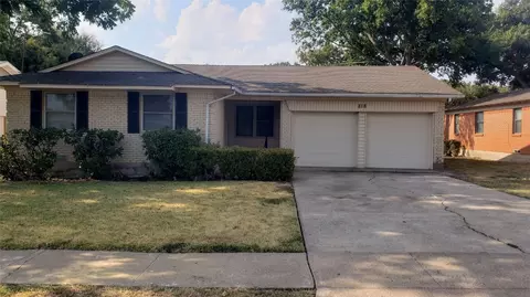 818 Bandera Ln, Garland, TX 75040
