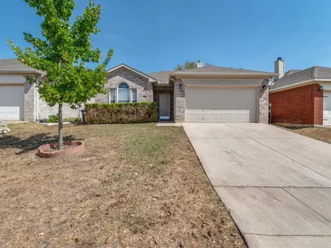 4940 Marina Del Rd, Fort Worth, TX 76179
