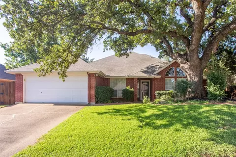 6010 Blue Mesa Dr, Arlington, TX 76017