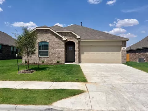 912 Rusty Spur Ln, Fort Worth, TX 76052