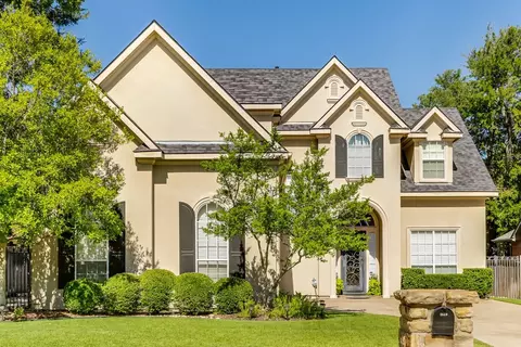 2639 Juniper Ln, Grapevine, TX 76051