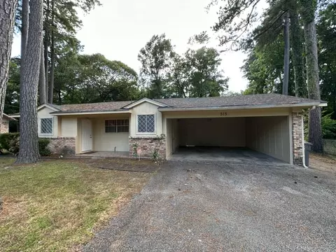 515 Hemlock Rd, Lufkin, TX 75901