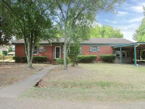 330 Keegan, Natchitoches, LA 71457