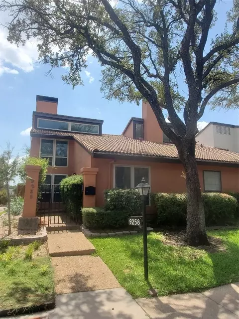9258 Emberglow Ln, Dallas, TX 75243