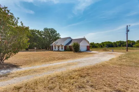 128 E Bradshaw Rd, Springtown, TX 76082 photo 2