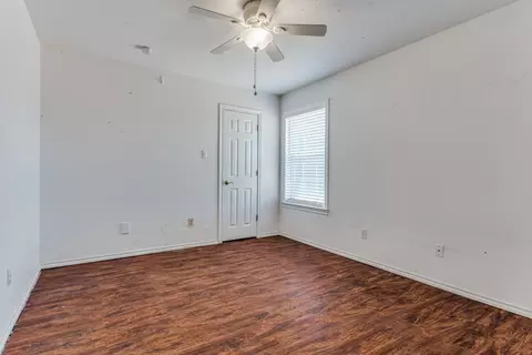 128 E Bradshaw Rd, Springtown, TX 76082 photo 8