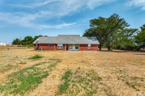 128 E Bradshaw Rd, Springtown, TX 76082 photo 17