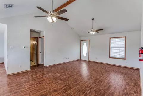 128 E Bradshaw Rd, Springtown, TX 76082 photo 4