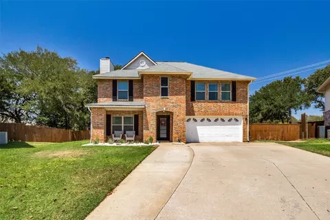 2000 Brazos Dr, Corinth, TX 76210 photo 2