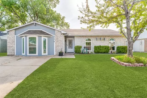 4717 Overland Trl, Grand Prairie, TX 75052