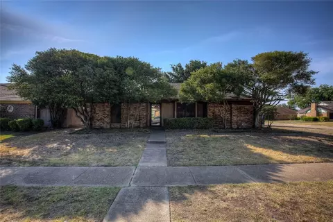 2502 Redbrook Dr, Garland, TX 75040