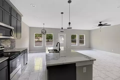 709 E 9th St, Kemp, TX 75143 photo 3