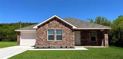 804 SW 24th St, Mineral Wells, TX 76067