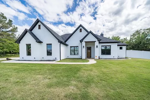 13377 Nance Ln, Lindale, TX 75771