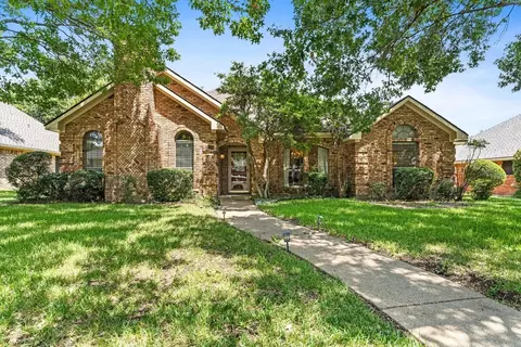 1529 Nettleton Dr, Desoto, TX 75115