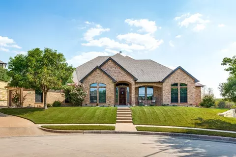 8004 Echo Hills Ct S, Benbrook, TX 76126