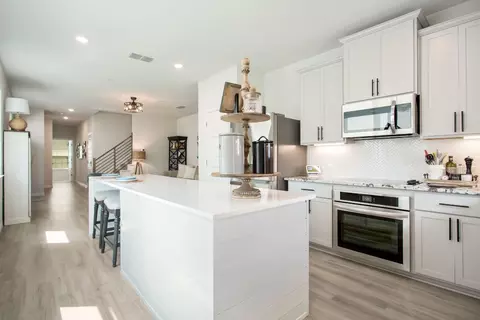 1204 Lamar Dr, Lewisville, TX 75077