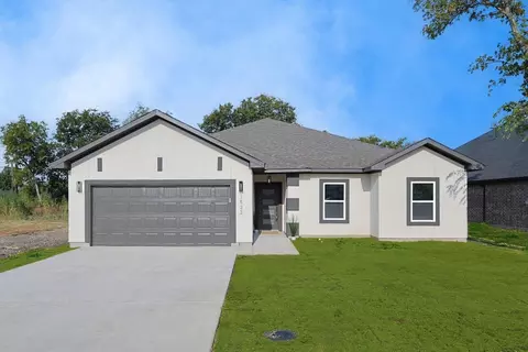 1533 Avenue C, Grand Prairie, TX 75051