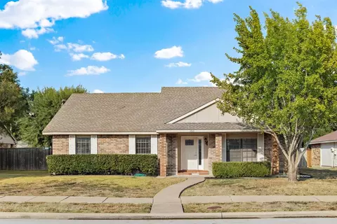 3610 Creststone Dr, Garland, TX 75040