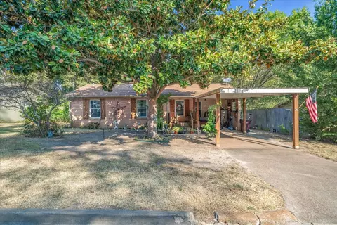 1151 Tower St, Canton, TX 75103