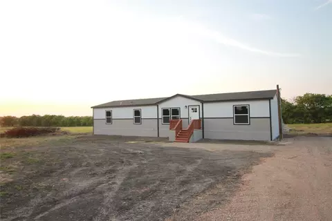 726 County Rd 4040, Ector, TX 75439 photo 6