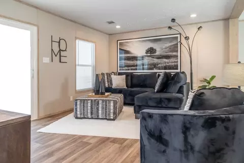 726 County Rd 4040, Ector, TX 75439 photo 16