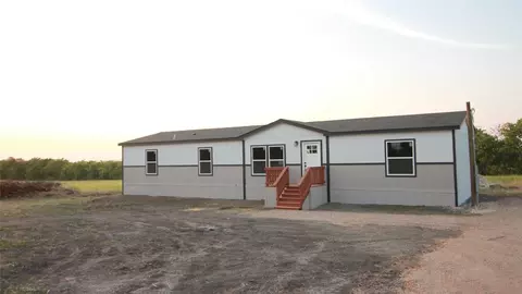 652 County Rd 4040, Ector, TX 75439 photo 7