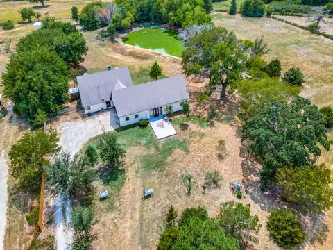 11528 Mustang Rd, Pilot Point, TX 76258