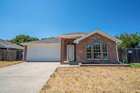 1120 Margie St, Burleson, TX 76028