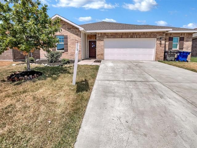 401 Gypsum Ln, Glenn Heights, TX 75154