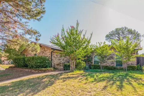 2700 Riverlake Ct, Irving, TX 75060