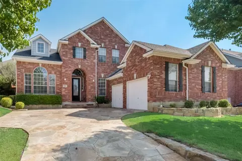 9016 Jasmine Ln, Irving, TX 75063