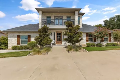 5008 Rio Vista Dr, Granbury, TX 76049