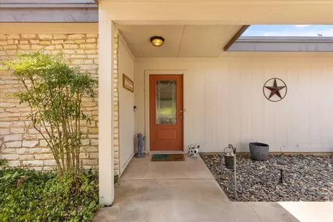 5605 Conejos Dr, Granbury, TX 76049