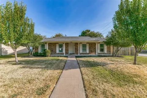3001 Esquire Ln, Garland, TX 75044