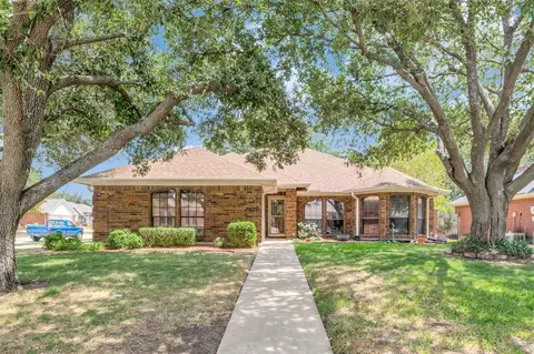 7208 Mccoy Dr, Watauga, TX 76148
