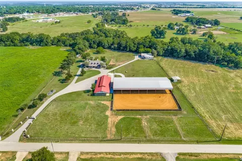 10529 Strittmatter Rd, Pilot Point, TX 76258 photo 11