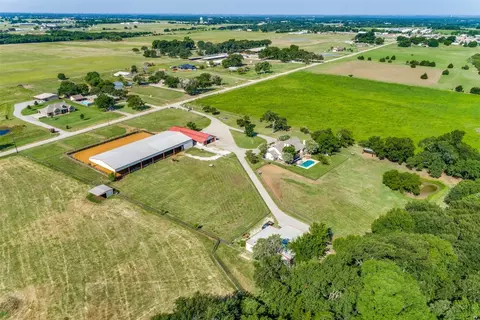 10529 Strittmatter Rd, Pilot Point, TX 76258 photo 13