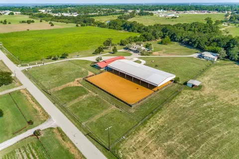 10529 Strittmatter Rd, Pilot Point, TX 76258 photo 12