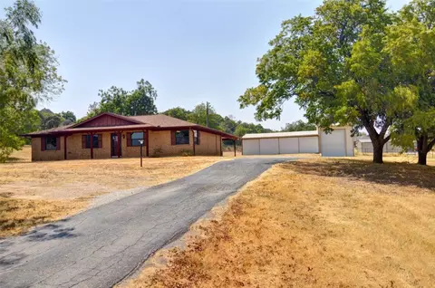 360 Sandlin Ln, Springtown, TX 76082