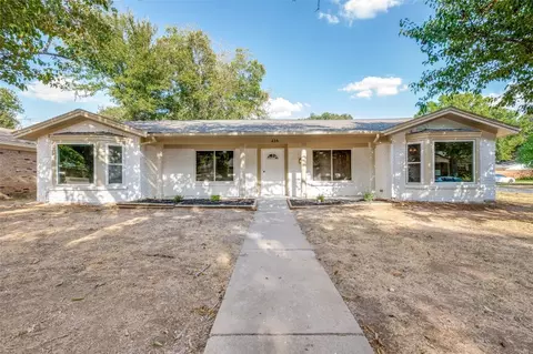 416 Moore Creek Rd, Hurst, TX 76053
