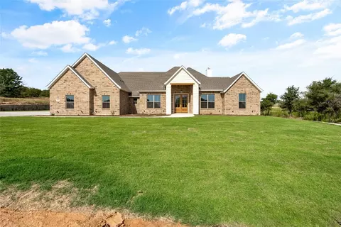 8016 Ranch View Pl, Springtown, TX 76082