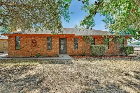 10912 Farmington Rd, Van Alstyne, TX 75495